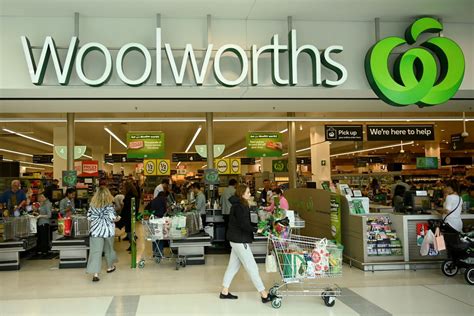 woolworths trading hours tomorrow